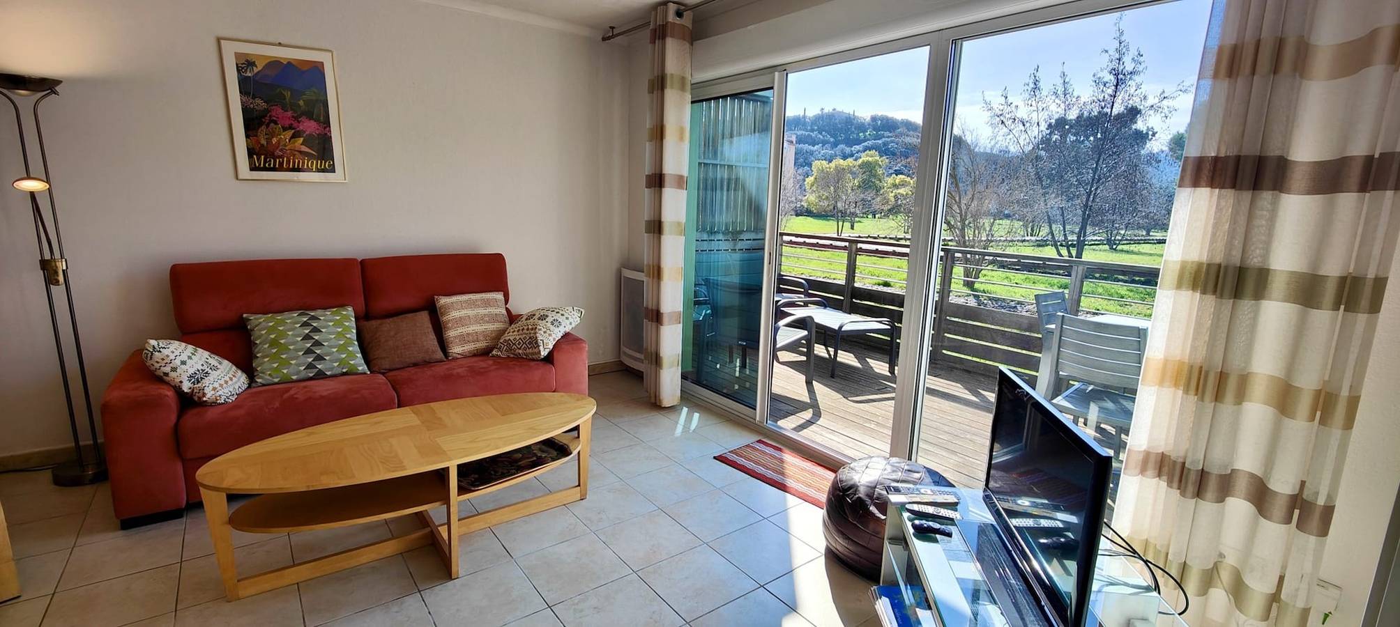 Ganze Wohnung, Spacious apartment with pool in Saint-Raphaël, Massif de l'Esterel