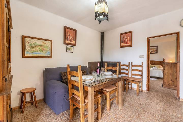 Casa de vacaciones "La Terrera" con vistas a la montaña, piscina privada y Wi-Fi in Bayacas, Órgiva