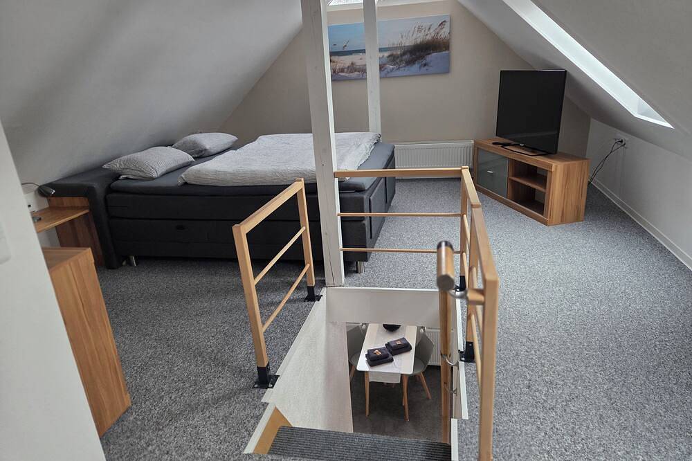 Ganze Wohnung, Ferienwohnung in Wilhelmshaven – ruhig, modern, ideal für Ausflüge in Rüstersiel, Wilhelmshaven