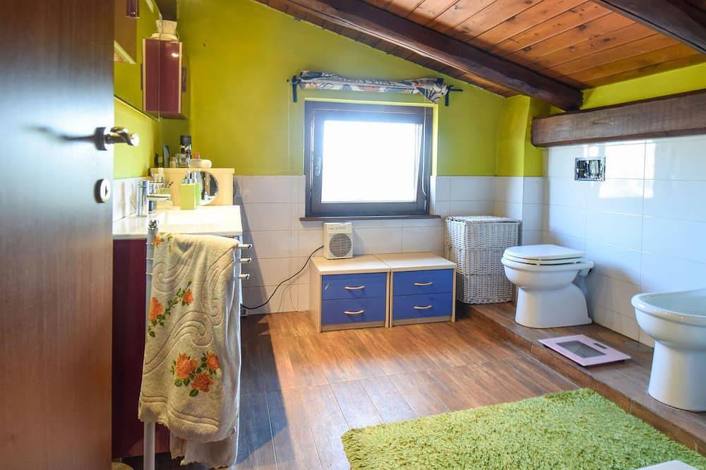 Apartamento entero, Increíble apartamento en Roma con Wifi in Borghesiana, Roma