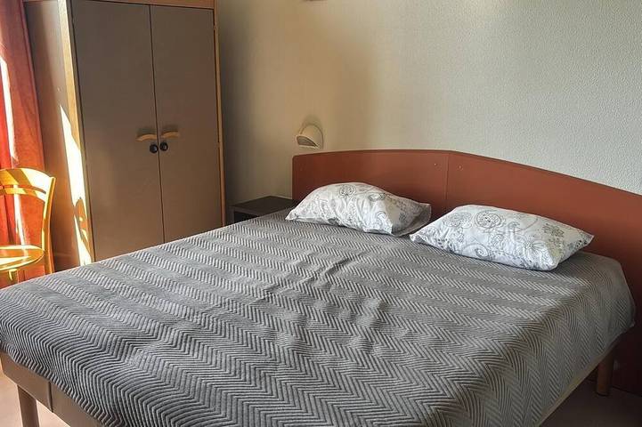 Welcome to Auberge les Clarisses with its relaxation area, communal kitchen in Gourdon, Quercy
