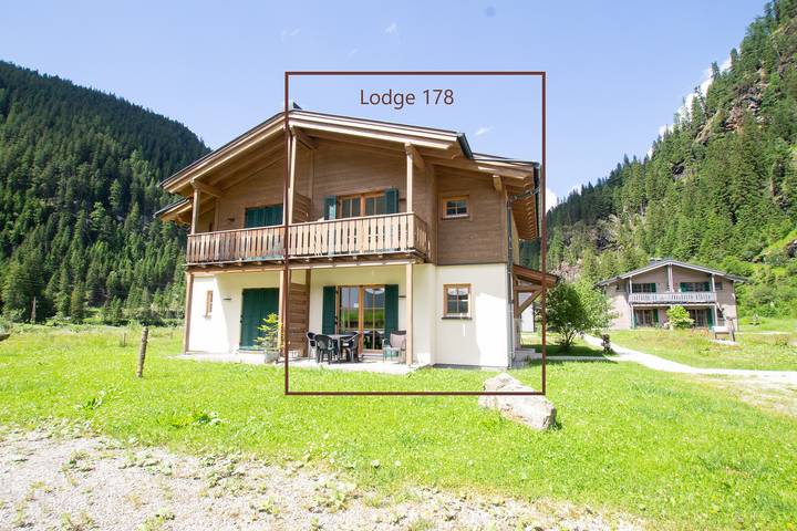 Ferienhaus für 6 Personen, mit Balkon und Terrasse sowie Garten und Seeblick