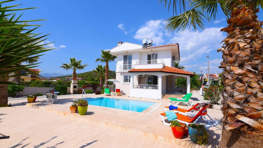 Villa pour 6 personnes, avec jardin et piscine, adapté aux familles - 1