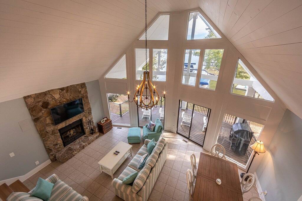 Cozy Cottage at Lake Oconee • Walk-Out Patio • Scenic Porch • Sleeps 8 in Lake Oconee