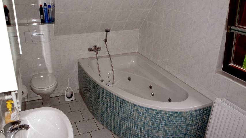 Ferienwohnung für 6 Personen, mit Whirlpool und Garten in Oberwiesenthal - 4