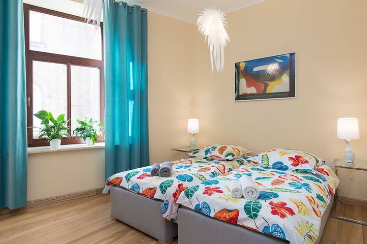 Apartamento entero, Lujoso apartamento de 1830 pies cuadrados en el casco antiguo -3 habitaciones, 2 baños, A / C, Wi-Fi in Cracovia, Pequeña Polonia (región histórica)
