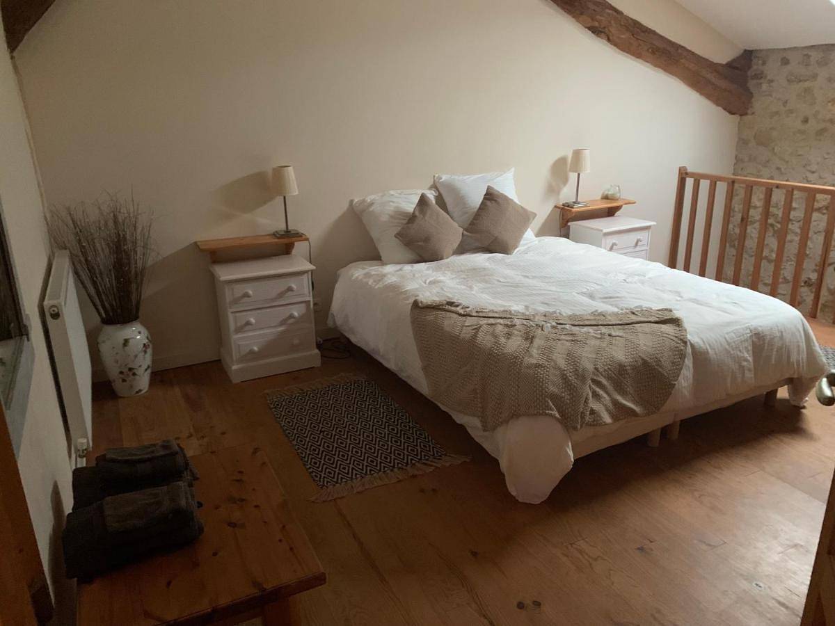 Three-Bedroom Home in Fumel, Quercy