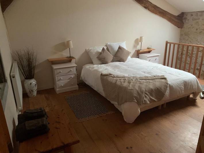 Location de vacances pour 6 personnes, avec vue ainsi que jardin et piscine à Fumel - 4