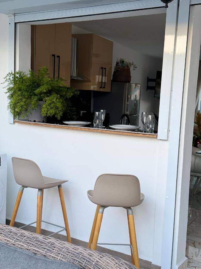 Location de vacances pour 5 personnes, avec jardin et vue dans Plage des Raisins Clairs - 4