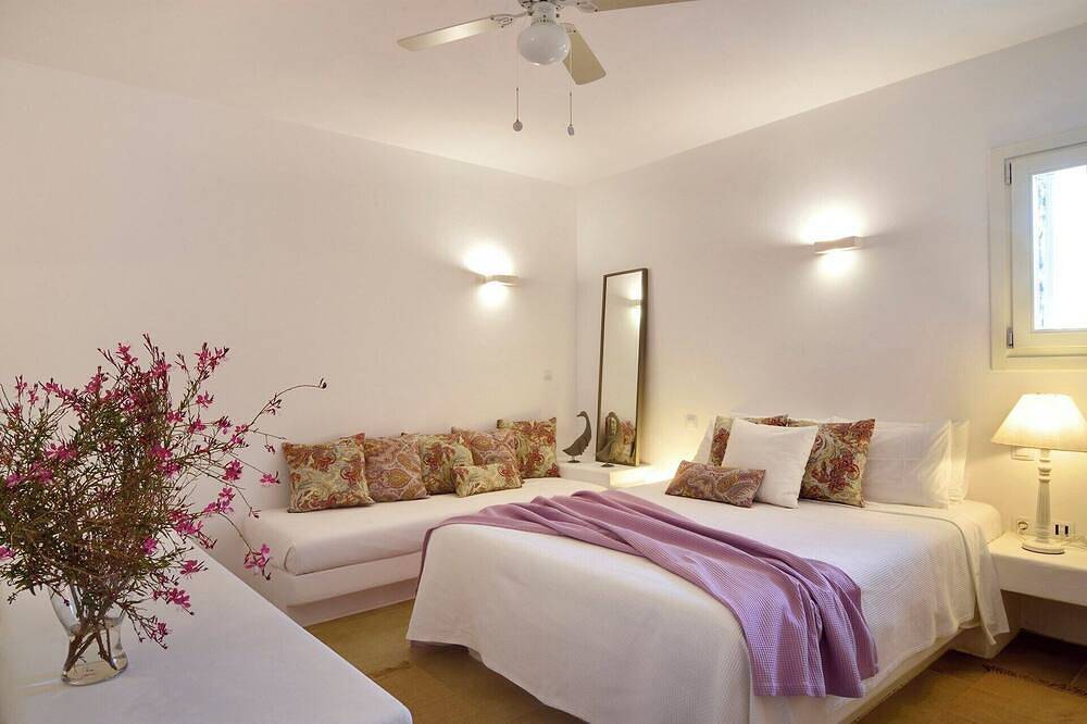Yvoni - Nueve Habitaciones Villa, Capacidad 18 in Unidad Regional de Paros