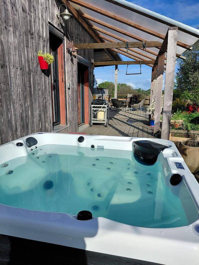 Casa de vacaciones para 8 personas, con terraza además de jacuzzi y jardín - 1