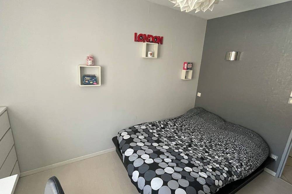 Modern air-conditioned villa in a quiet location with swimming pool between Cassis and La Ciotat in Roquefort-la-Bédoule, Marseille region