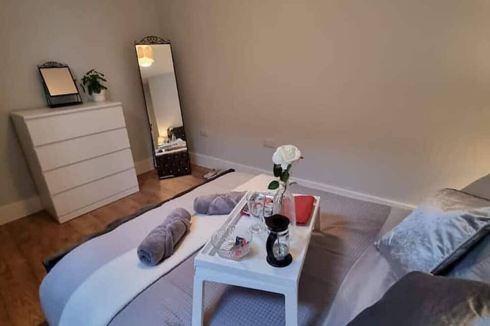 Entire apartment, Serene getaway Apartment with Garden-Maidstone City Centre in Kent