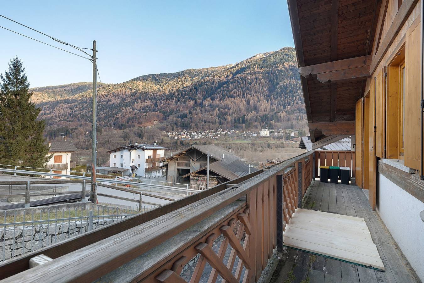 Entire apartment, Apartment 'Carla, Strembo' with Balcony and Wi-Fi in Strembo, Adamello-Presanella Alps