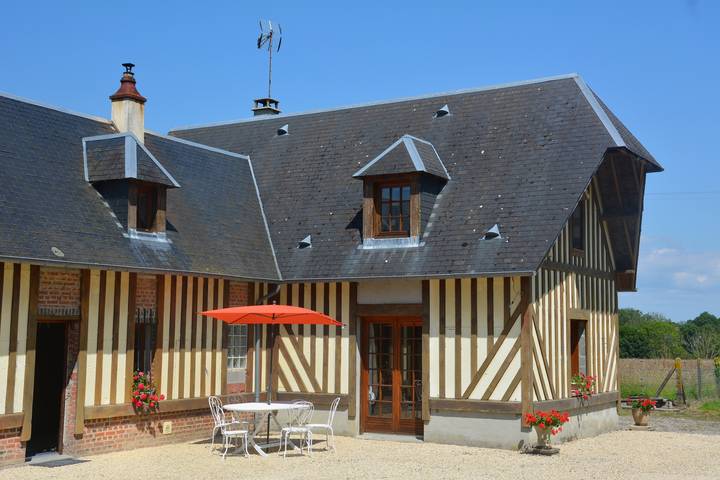 Le Malis – Charmantes Fachwerkfamilienhaus mit großem Garten in Saint-Jouin, Lisieux und Umgebung