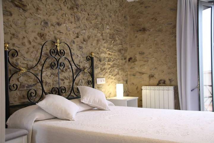 Location de vacances pour 6 personnes, avec piscine et terrasse à Espolla - 4