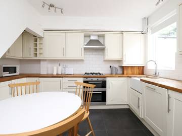 Glamping for 4 People in Oxford, Oxfordshire, Photo 2