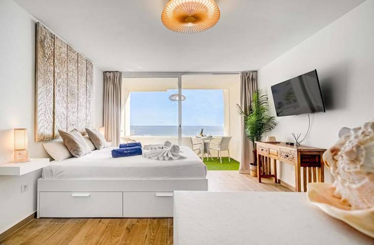 Appartement de vacances pour 2 personnes, avec piscine ainsi que vue et terrasse