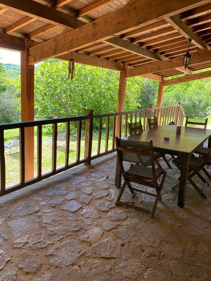 Location de vacances pour 6 personnes, avec Terrasse ainsi que Jardin et Vue à Saint-Cybranet