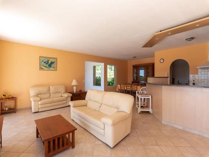 Location de vacances pour 6 personnes, avec Terrasse ainsi que Jardin et Piscine à Sant'Andréa-d'Orcino