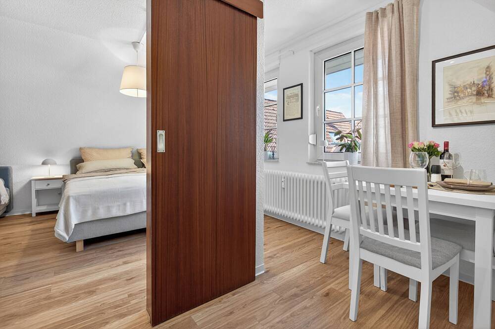 Ganze Wohnung, Alb & Altstadt - Ferienwohnung mitten in der Ettlinger Altstadt in Ettlingen, Rheinebene