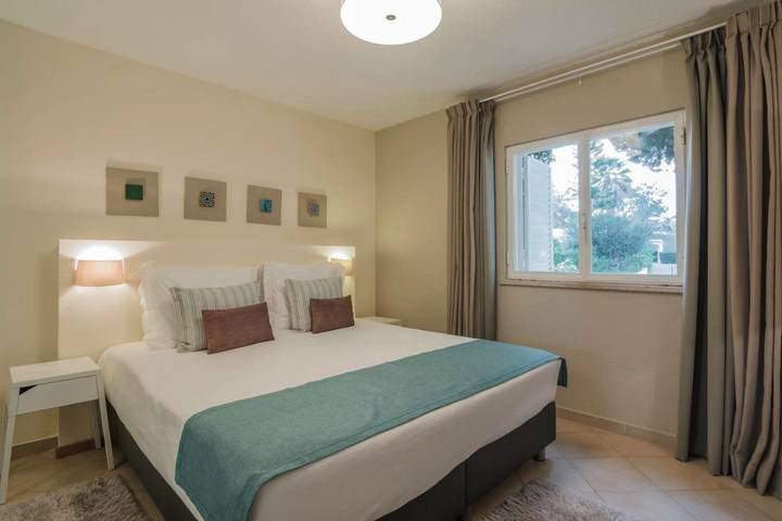 Parc de vacances pour 4 personnes, avec vue ainsi que jardin et piscine en Algarve - 2