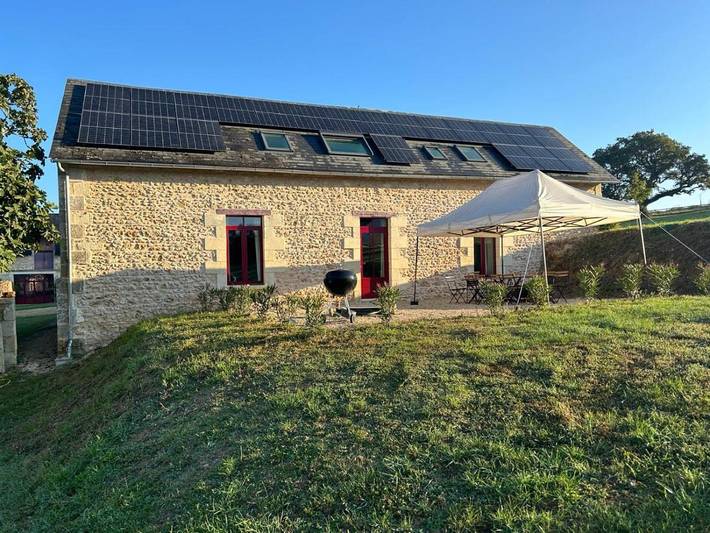 Location de vacances pour 15 personnes, avec vue ainsi que jardin et piscine à Bonneuil-Matours - 4