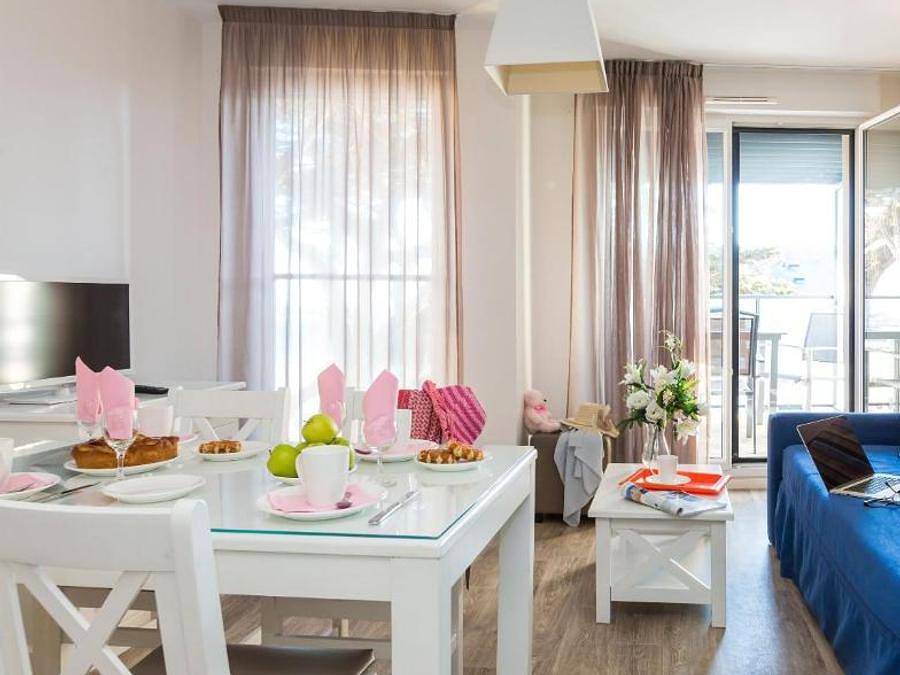 Résidence Odalys Référence de la Plage - Apartment 6 persons - 2-room sleeping area sleeps 6 (approx. 40 to 45 m²) - Seafront in Pornichet, Côte d'Amour