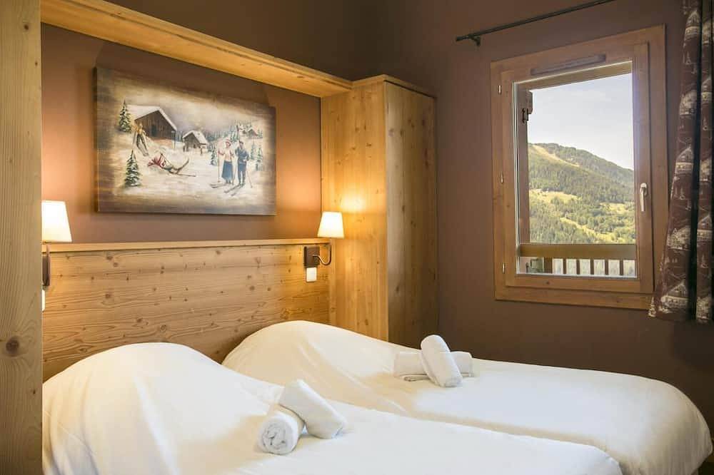 Ganze Wohnung, Stadtzentrum, schwimmbad, terrasse, balkon, fernseher, schließfach für die skier, 41-48m² in Sainte-Foy-Tarentaise, Rutor-Gruppe