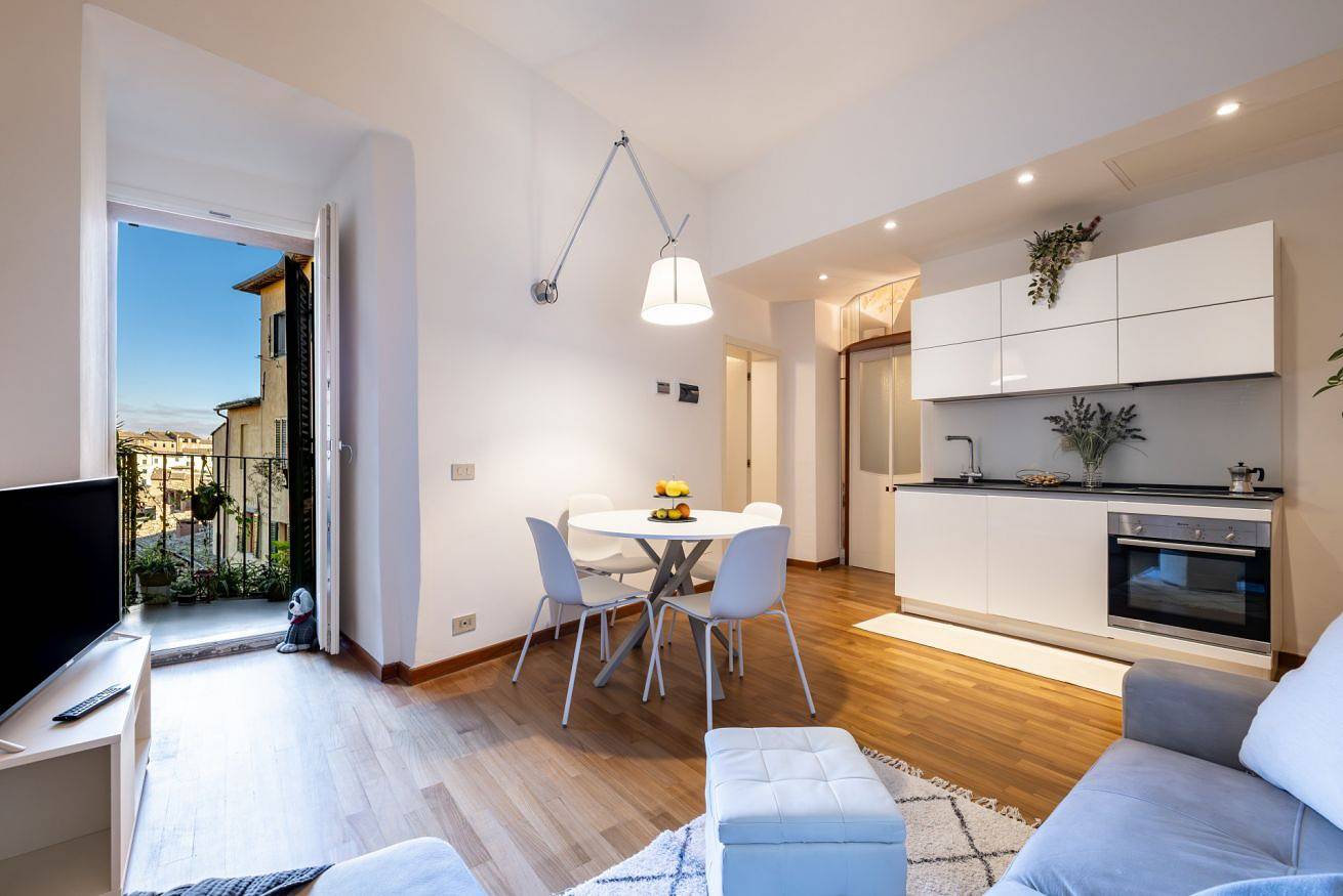 Entire apartment, Guesthost - Historic Palace in the Heart of Siena in Siena, Siena Province