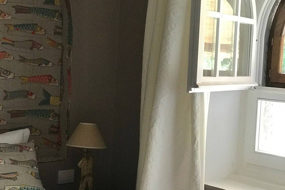 Herrliche Villa mit Garten und privatem Pool im Herzen von Ansedonia (8 Personen) in Ansedonia, Orbetello