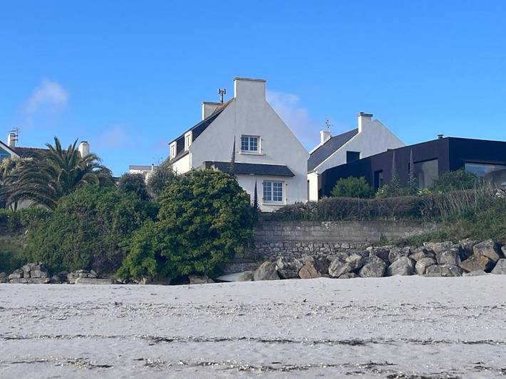 Location de vacances pour 4 personnes, avec jardin et vue à Sibiril