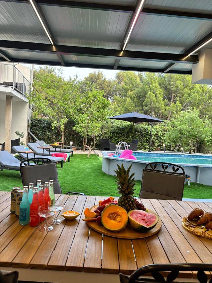 Ferienwohnung für 4 Personen, mit Whirlpool und Pool sowie Garten - 1