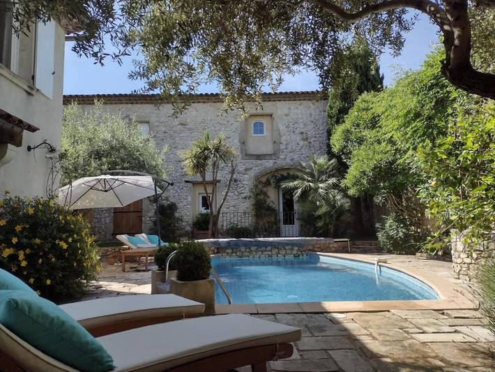 Gîte pour 2 personnes, avec jacuzzi ainsi que jardin et piscine à Saint-Geniès-de-Malgoirès - 4