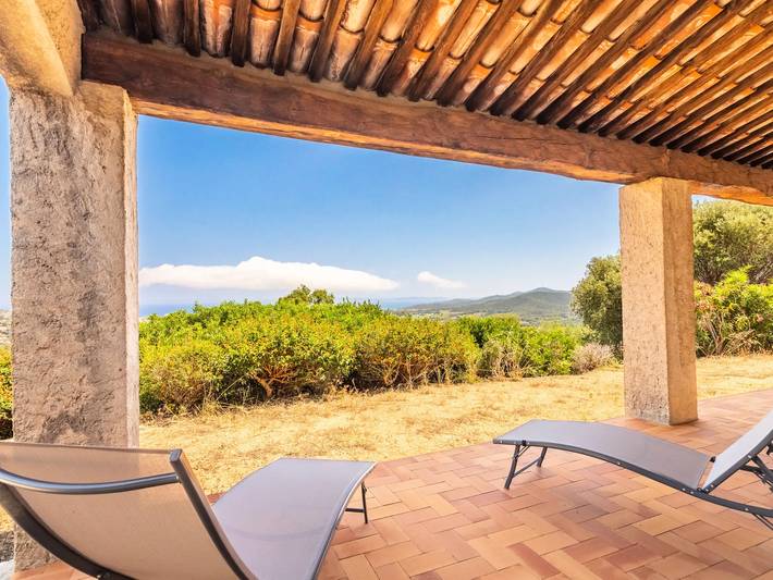 Villa pour 8 personnes, avec terrasse et vue à Bormes-les-Mimosas - 4