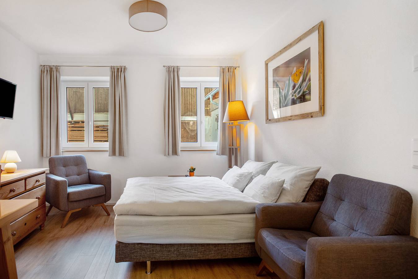 Ganze Wohnung, Ferienwohnung 'Appartement 2' mit gemeinsamer Terrasse, gemeinsamem Garten und Wi-Fi in Kirchseeon, Oberbayern