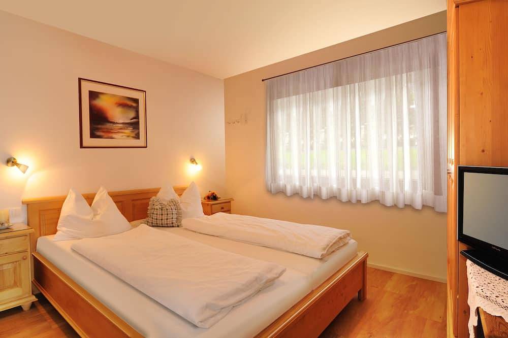 Ganze Wohnung, Neue, komfortable Ferienwohnung für 2 Personen in Dorfnähe mit schönem Ausblick in Feldthurns, Dolomiti Superski