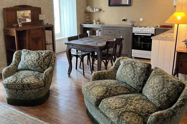 Gîte pour 2 personnes, animaux acceptés à Le Soulié