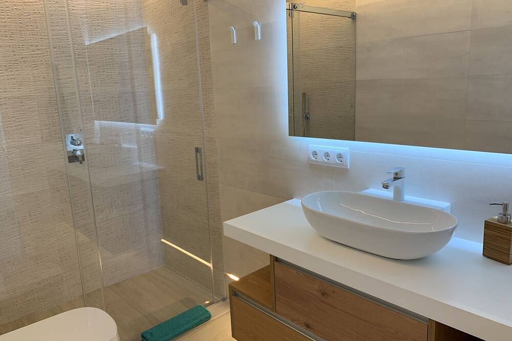 New Beach Front Apartment (Desinfected) Discounts in Cala Millor, Sant Llorenç des Cardassar