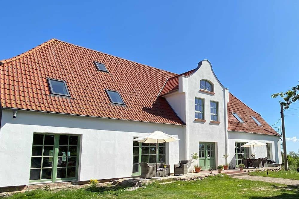 Ganze Wohnung, Ferienwohnung Feldhase - Gutshaus Kranichflug in Kenz-Küstrow, Vorpommern