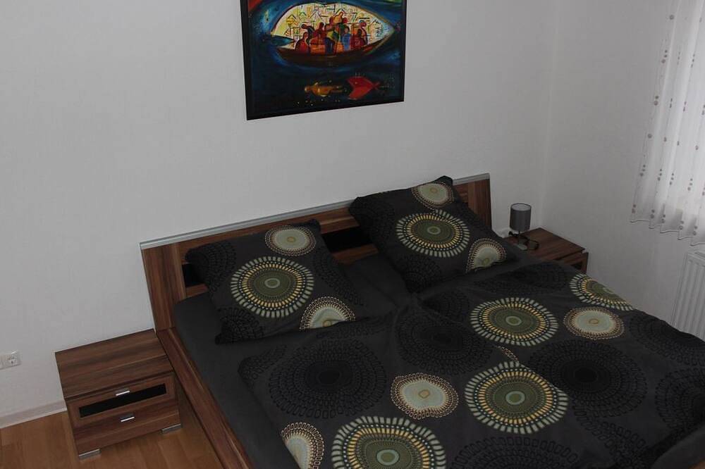 Ganze Wohnung, Ferienwohnung Kneip - Appartement/Fewo, Dusche und Bad, Wc, 2 Schlafräum in Mühlpfad, Hunsrück