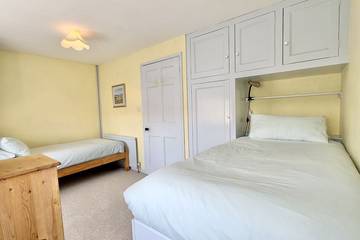 Log Cabin for 6 People in Padstow, Cornwall, Photo 4