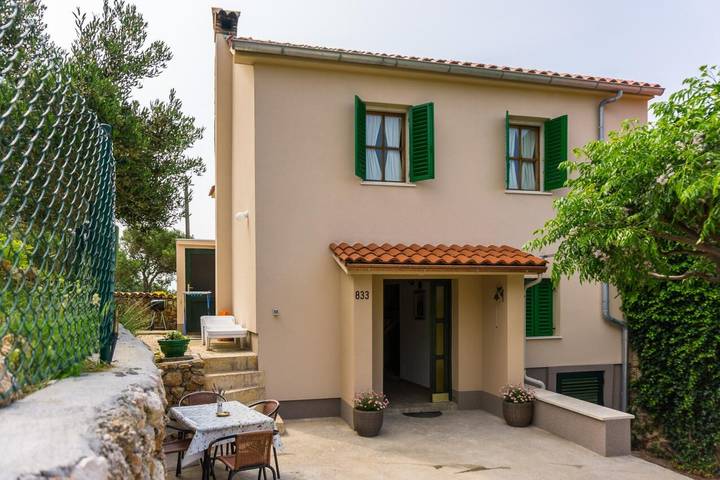 Ferienhaus mit Meerblick für 4 Personen, mit Meerblick und Terrasse sowie Garten, kinderfreundlich in Barbat na Rabu