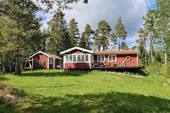 Ferienhaus für 6 Personen, mit Terrasse und Garten in Knäred