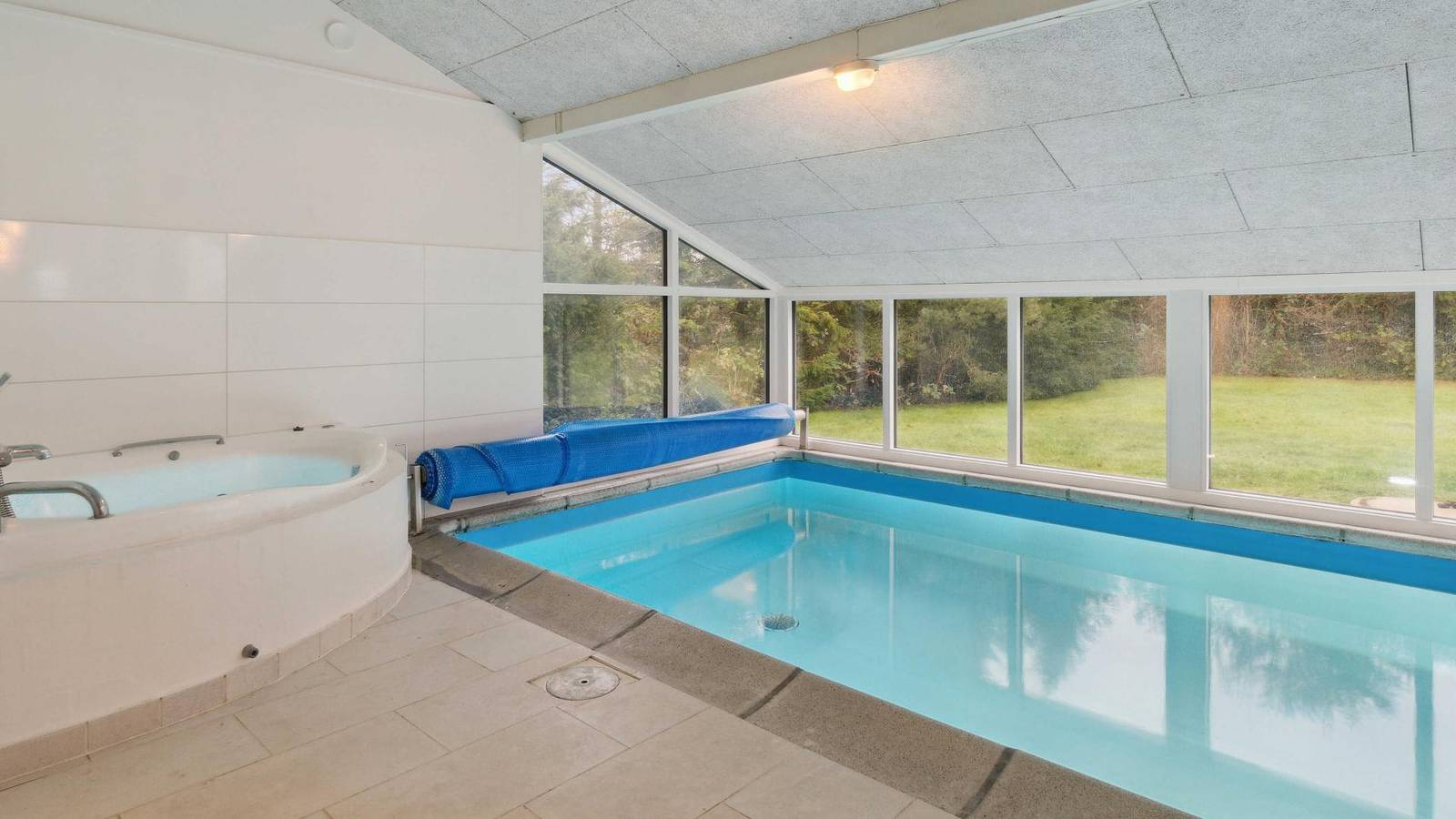 689 - Ferienhaus mit Pool und Spa nahe Marielyst-Zentrum in Væggerløse, Schwedische Ostsee