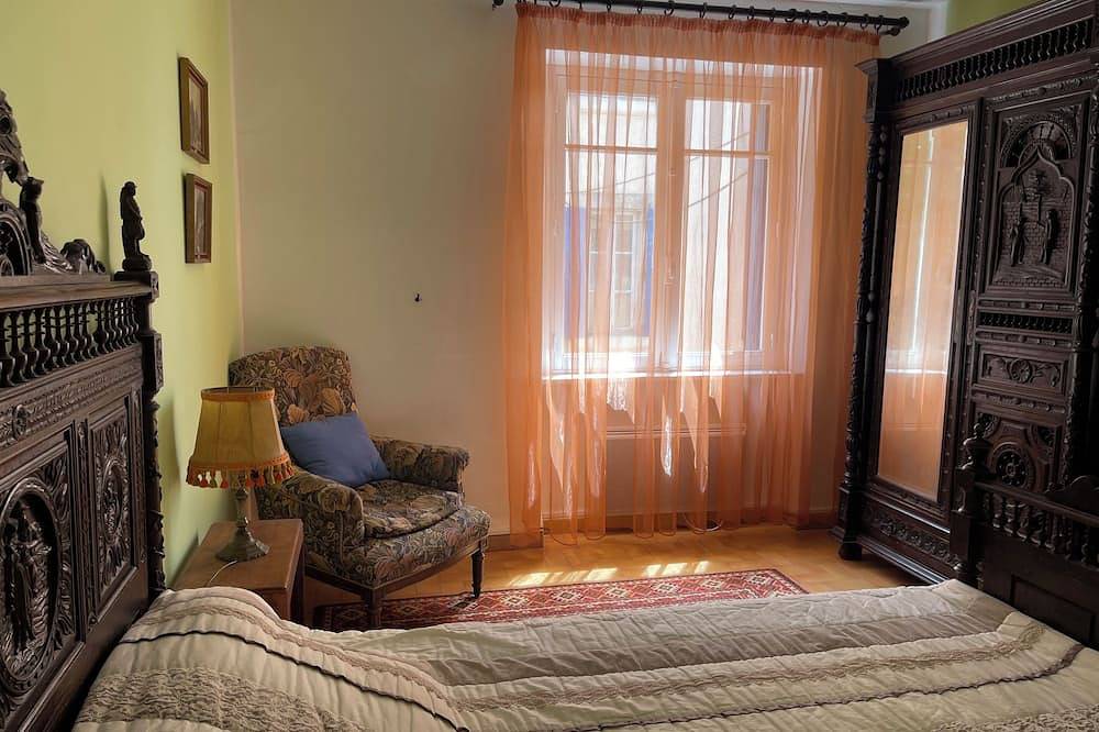 Appartement entier, Gite \" Montagne d'Alaric B \" in Moux, Région de Carcassonne