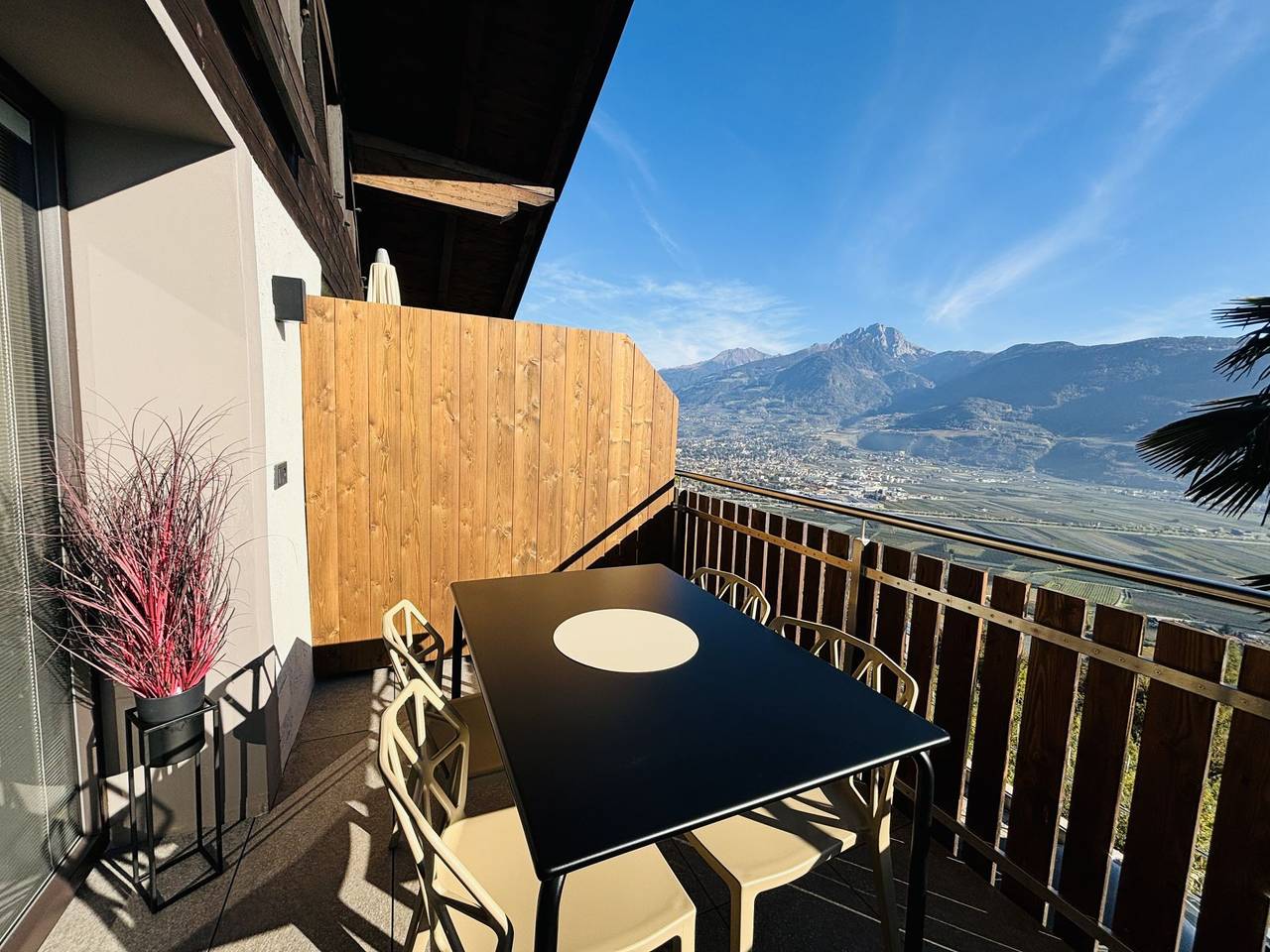 Ganze Wohnung, Ferienwohnung 'Magdalena' mit Bergblick, Gemeinschaftspool und Wi-Fi in Marling, Ortleralpen