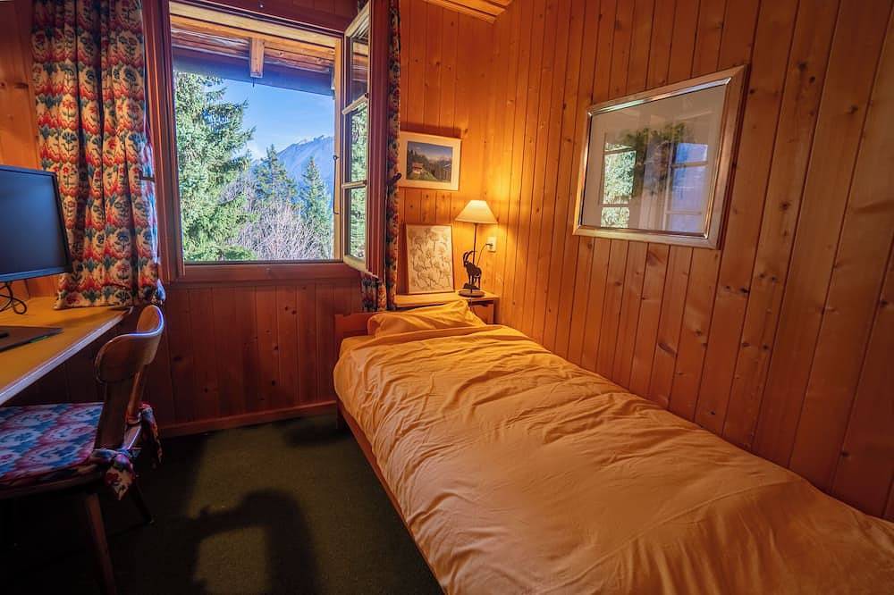 Ce magnifique chalet est situé en haut de la route des chaux à Gryon, et en conséquence, jouit d'une in Gryon, Alpes Vaudoises