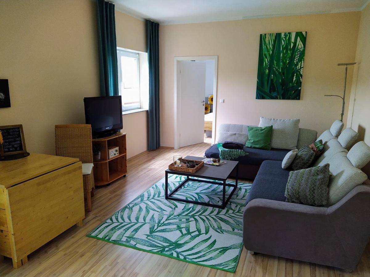Appartement entier, Entspannen im Grünen, Ferienwohnung mit eigenem Garten in Keilberg, Bessenbach