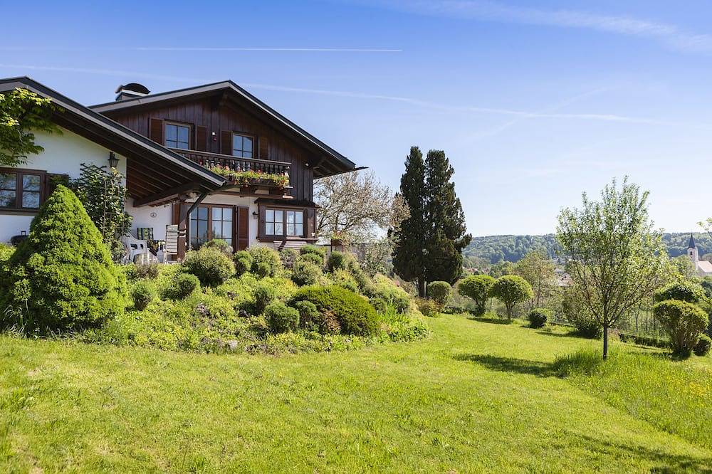 Ganze Wohnung, Ferienwohnung \"Wendelsteinblick\" zwischen Stadt, Seen & Bergen in Glonn, Oberbayern